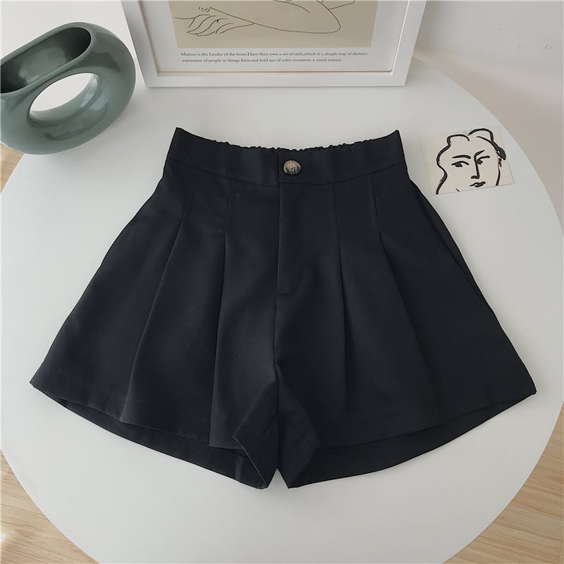 Emma | Wide casual shorts with high waist