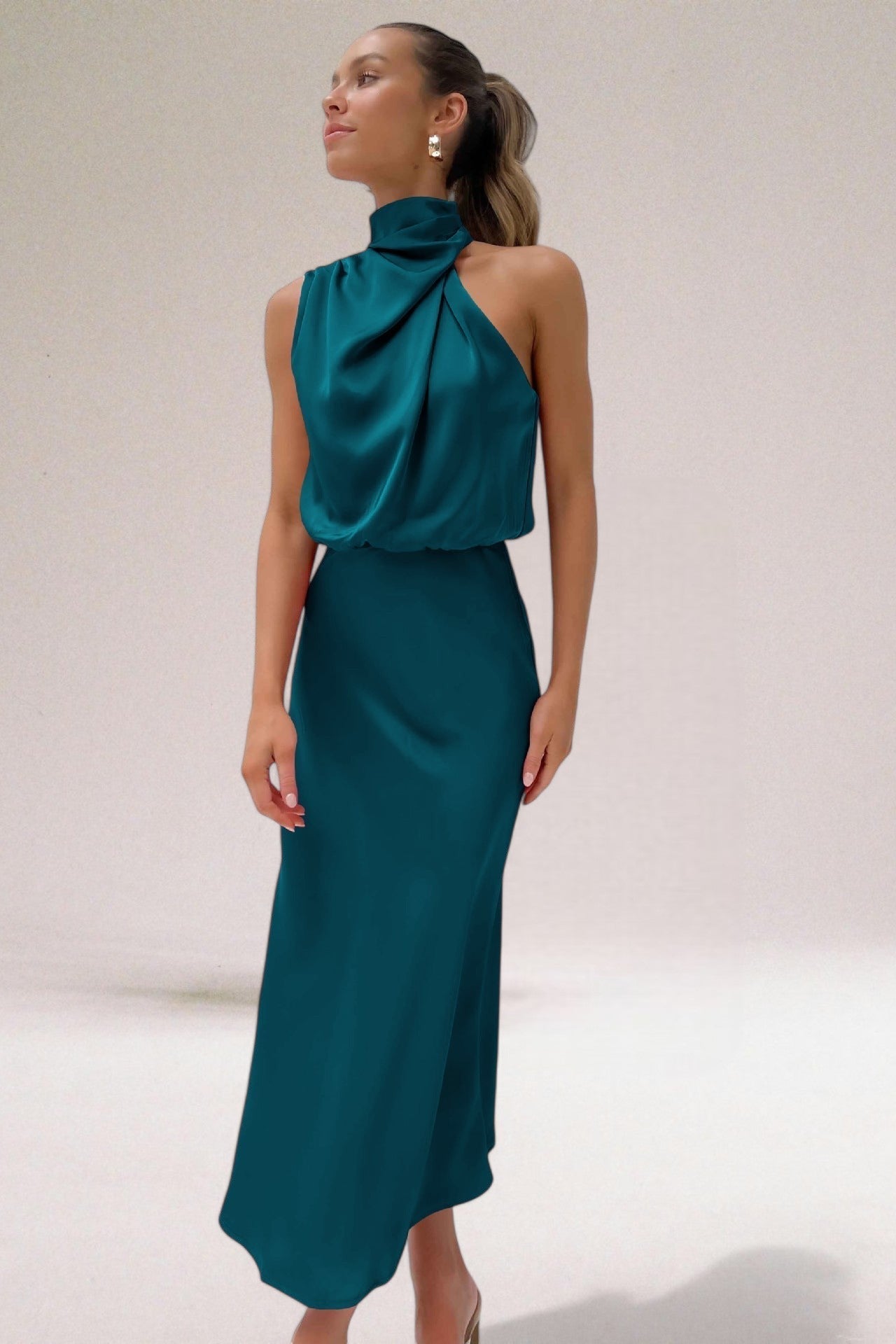Lauren | Trendig Satin-Halterkleid für Frauen