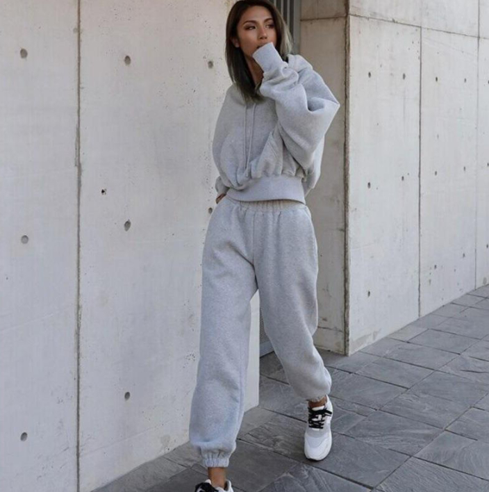 Comfortable oversized loungewear set for women