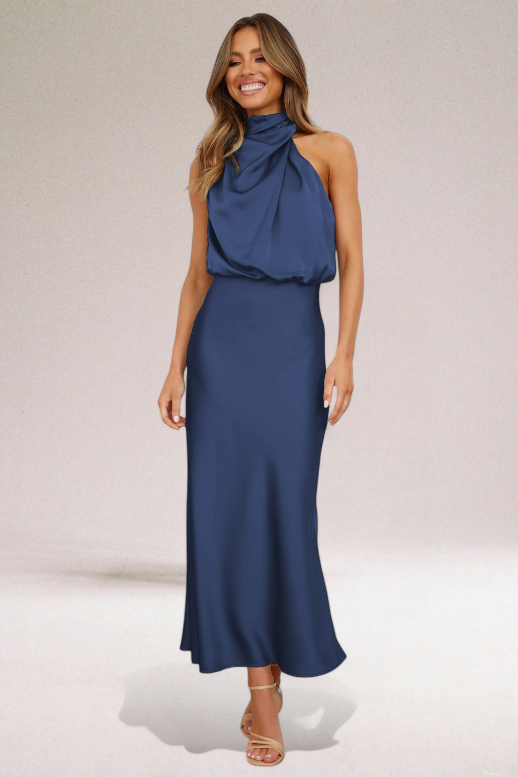Lauren | Trendig Satin-Halterkleid für Frauen