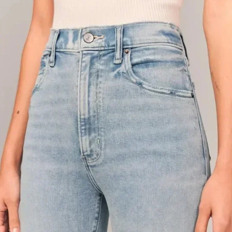 Freja | Hochgeschnittene Flared Jeans für Damen