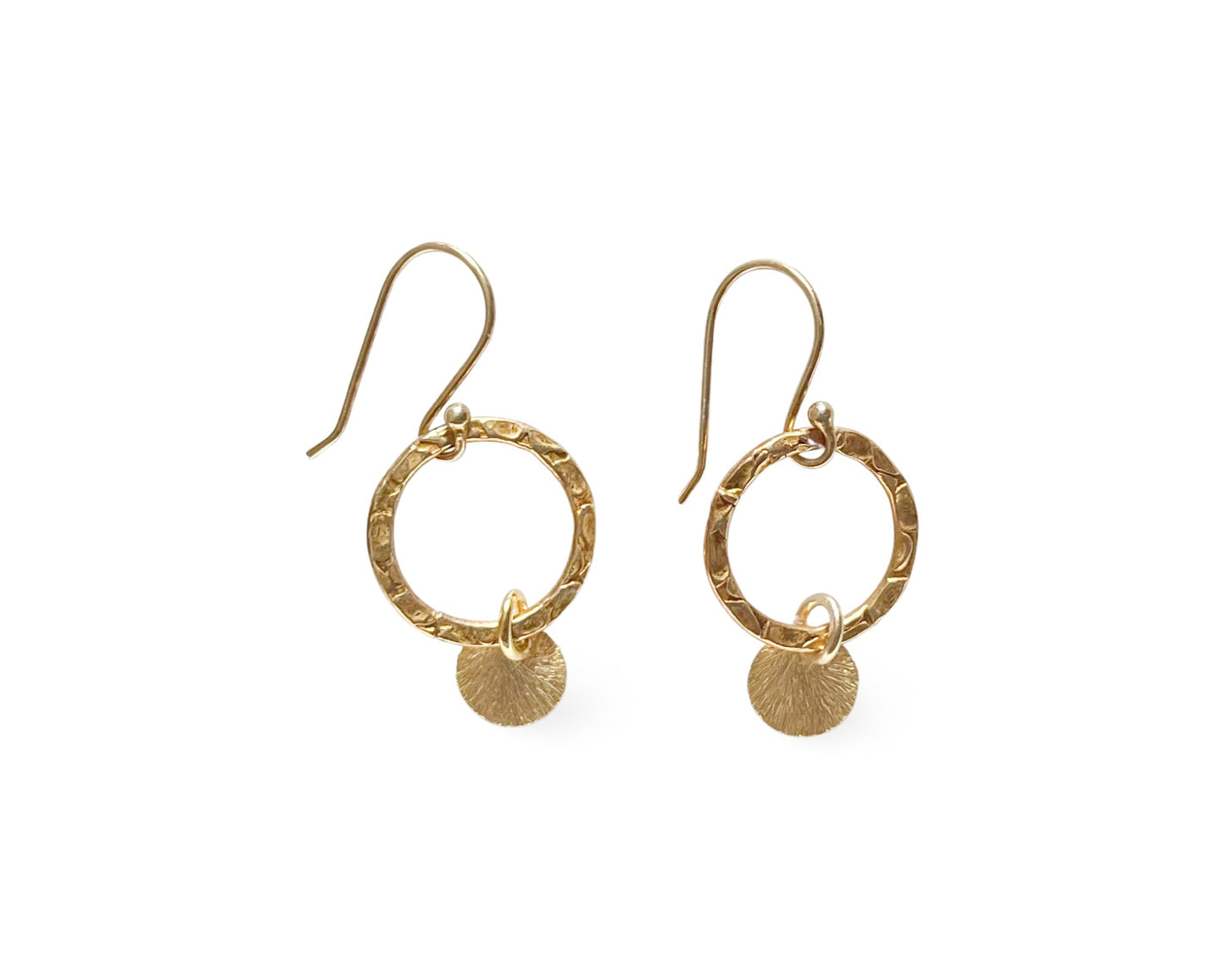 Beatrix | Goldene Ohrringe mit gehämmertem Design