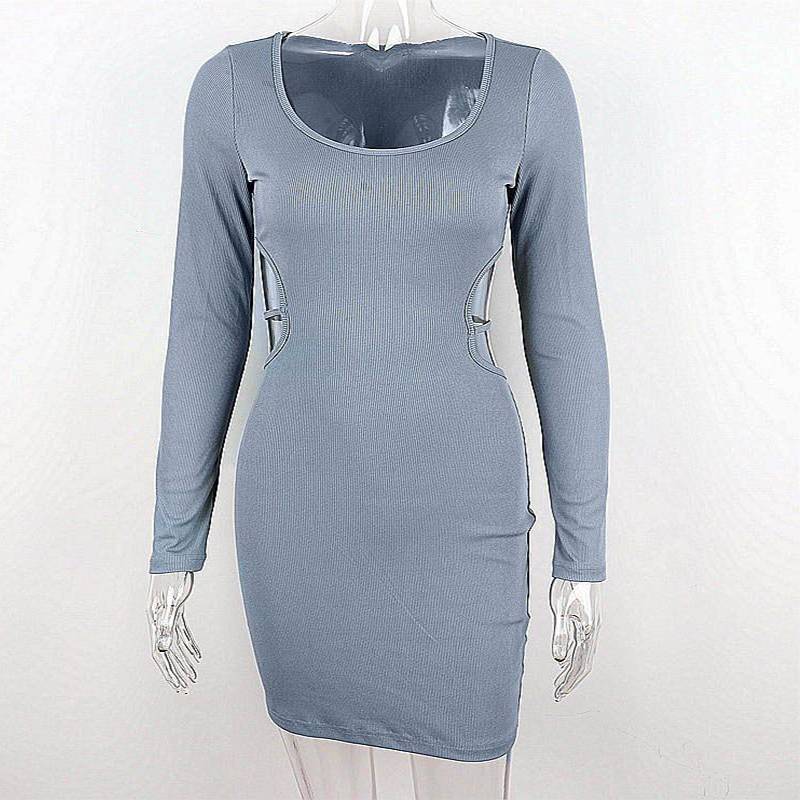 Elegant dress with side slit