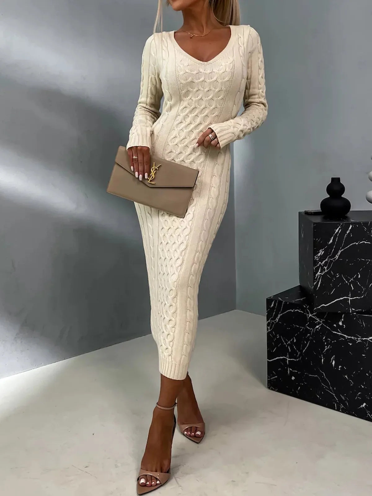 Variant image for Beatrix | Elegantes Strickkleid mit Spitzenrücken für Damen-1