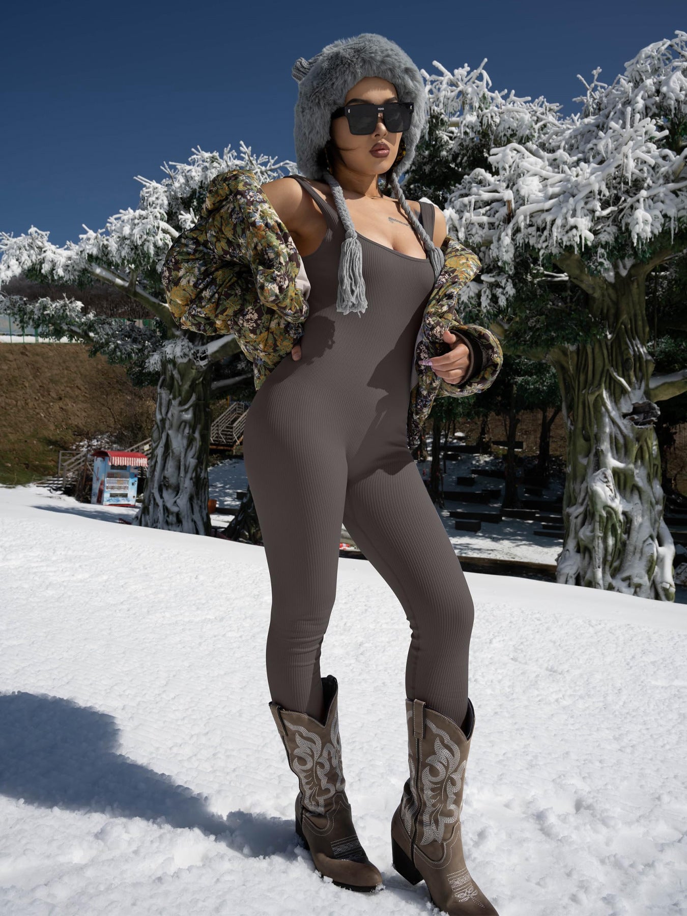 Nahtloser gerippter Jumpsuit