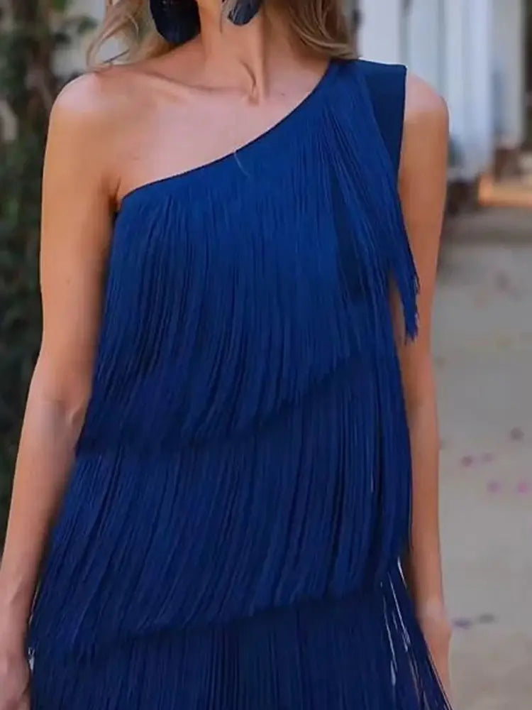 Bella | Festliches Damenkleid mit Asymmetrischen Rändern