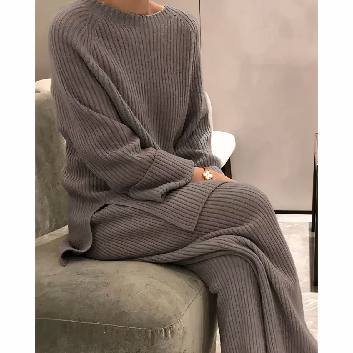 Bequemes Casual Set mit Strickpullover und Hose