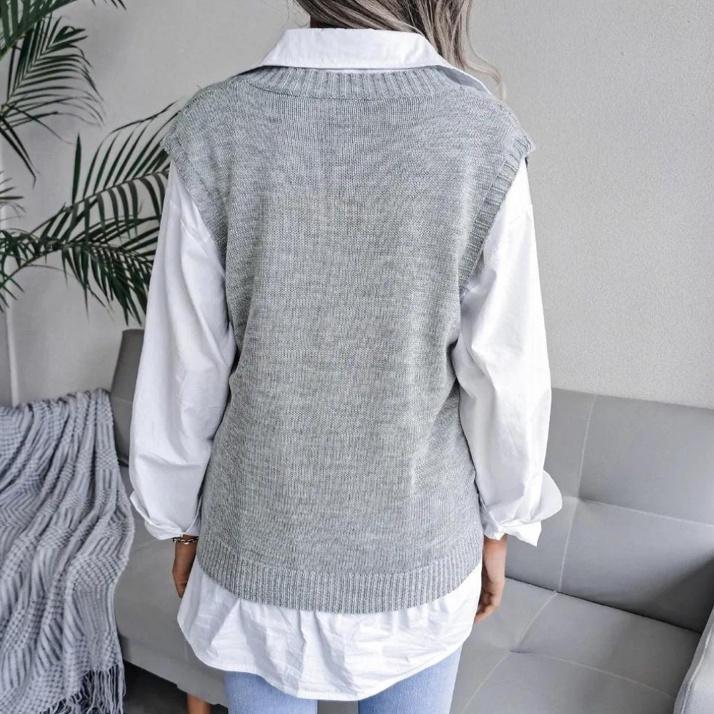 Anna | Damenweste mit Zopfmuster aus weichem Garn