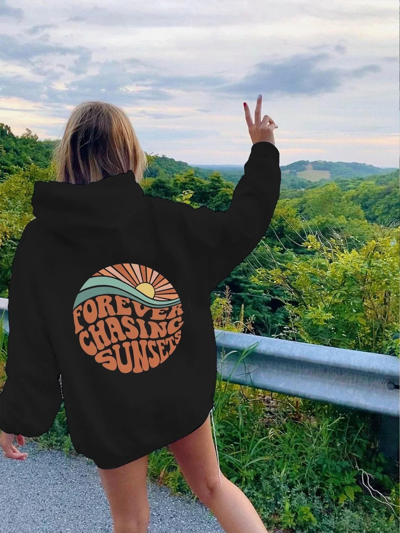 Damen Hoodie Forever Chasing Sunsets
