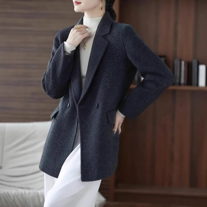 Women's short jacket made of merino wool