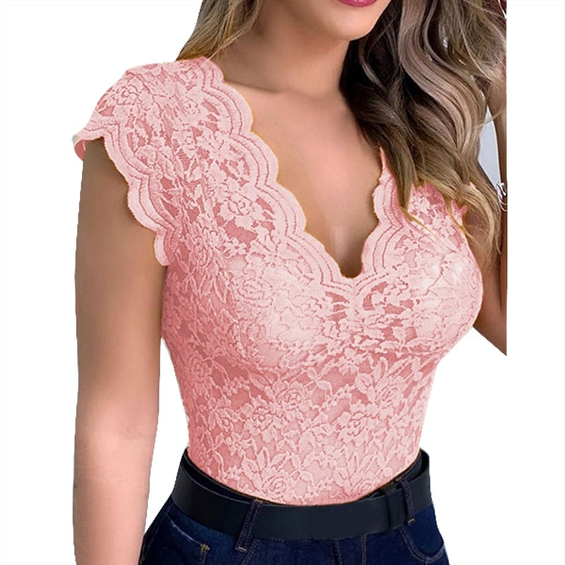 Damen Sommeroberteil mit V-Ausschnitt – Figurbetontes Top für Elegante Anlässe