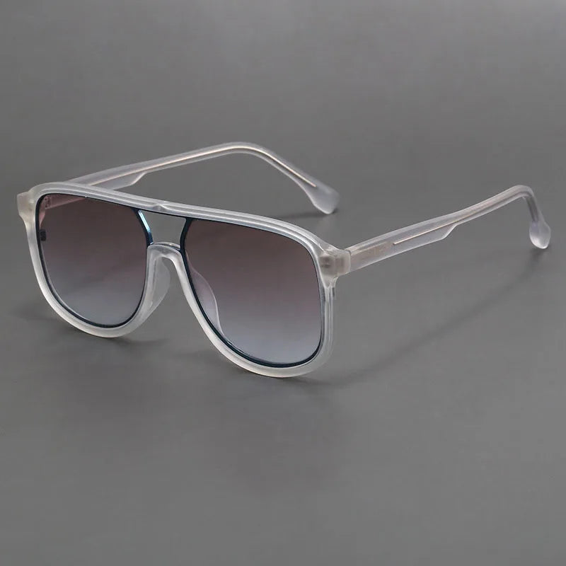 Occhiali da sole con protezione UV400 e design ergonomico