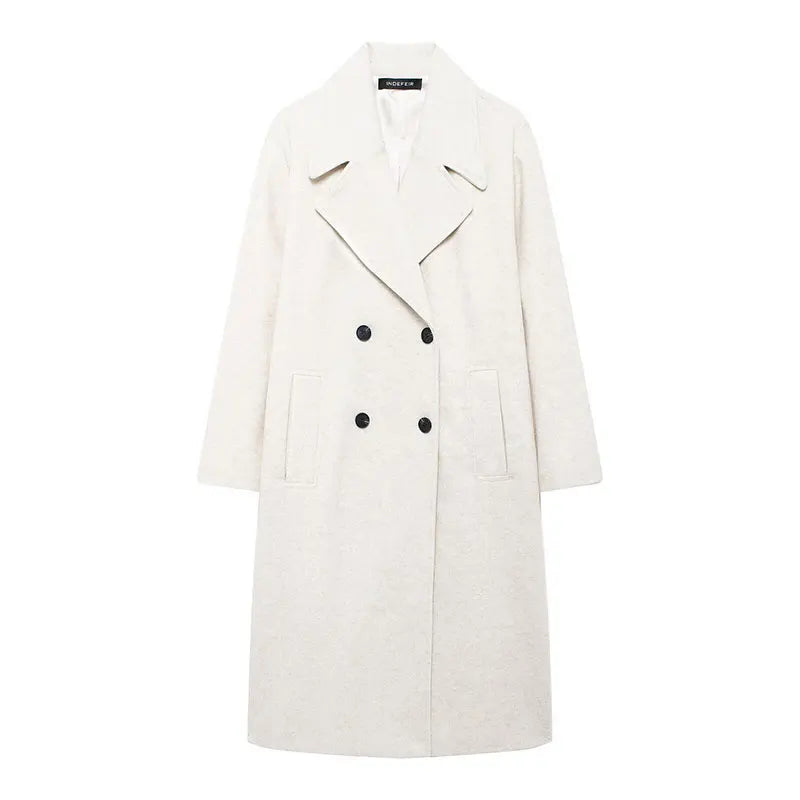 Women's winter coat with lapel and double-breasted design