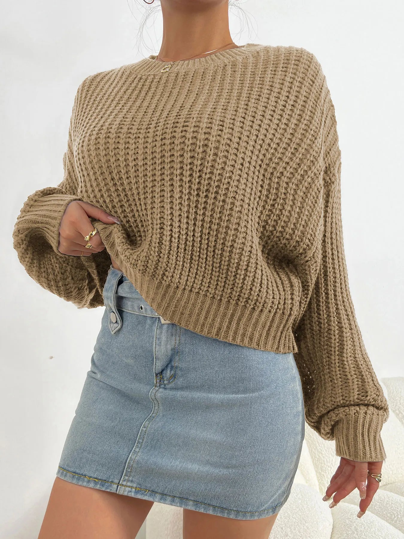 Damenpullover mit Batwing-Ärmeln und Rundhalsausschnitt