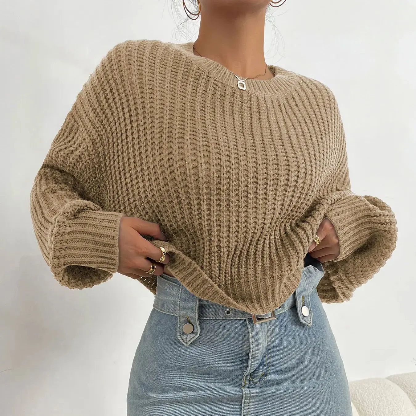 Damenpullover mit Batwing-Ärmeln und Rundhalsausschnitt