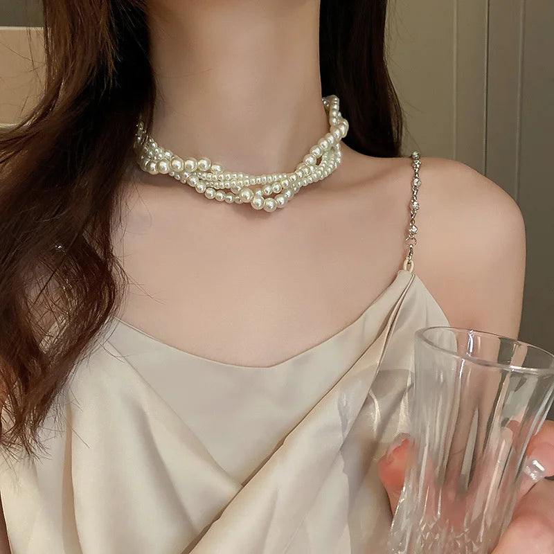 Elegante Choker-Halskette mit Perlen im Koreanischen Design – Geometrisches Accessoire für Hochzeiten und besondere Anlässe