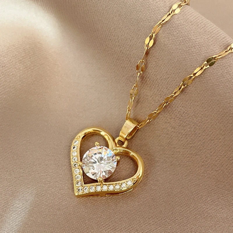 Elegante Halskette Damen mit Herzanhänger aus Edelstahl und künstlichen Edelsteinen