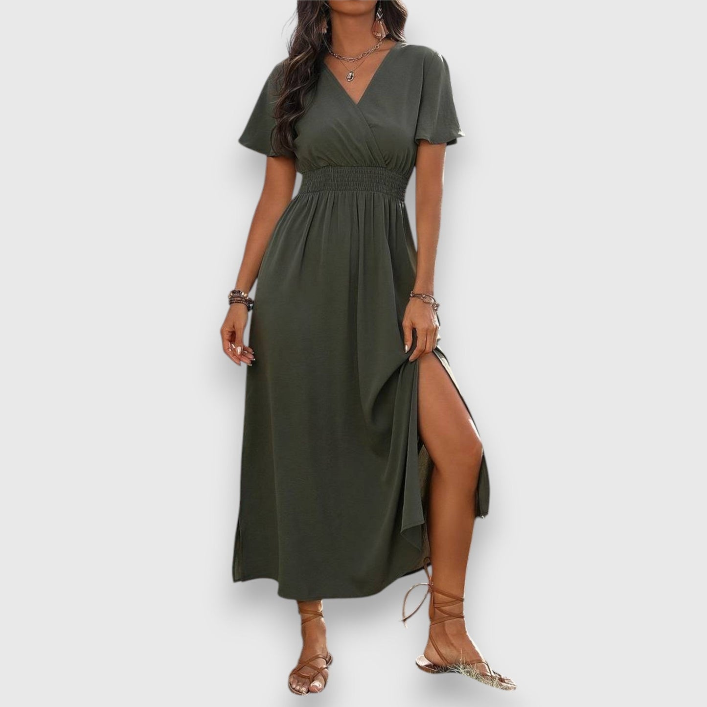 Elegant short-sleeve dress with Peter Pan collar