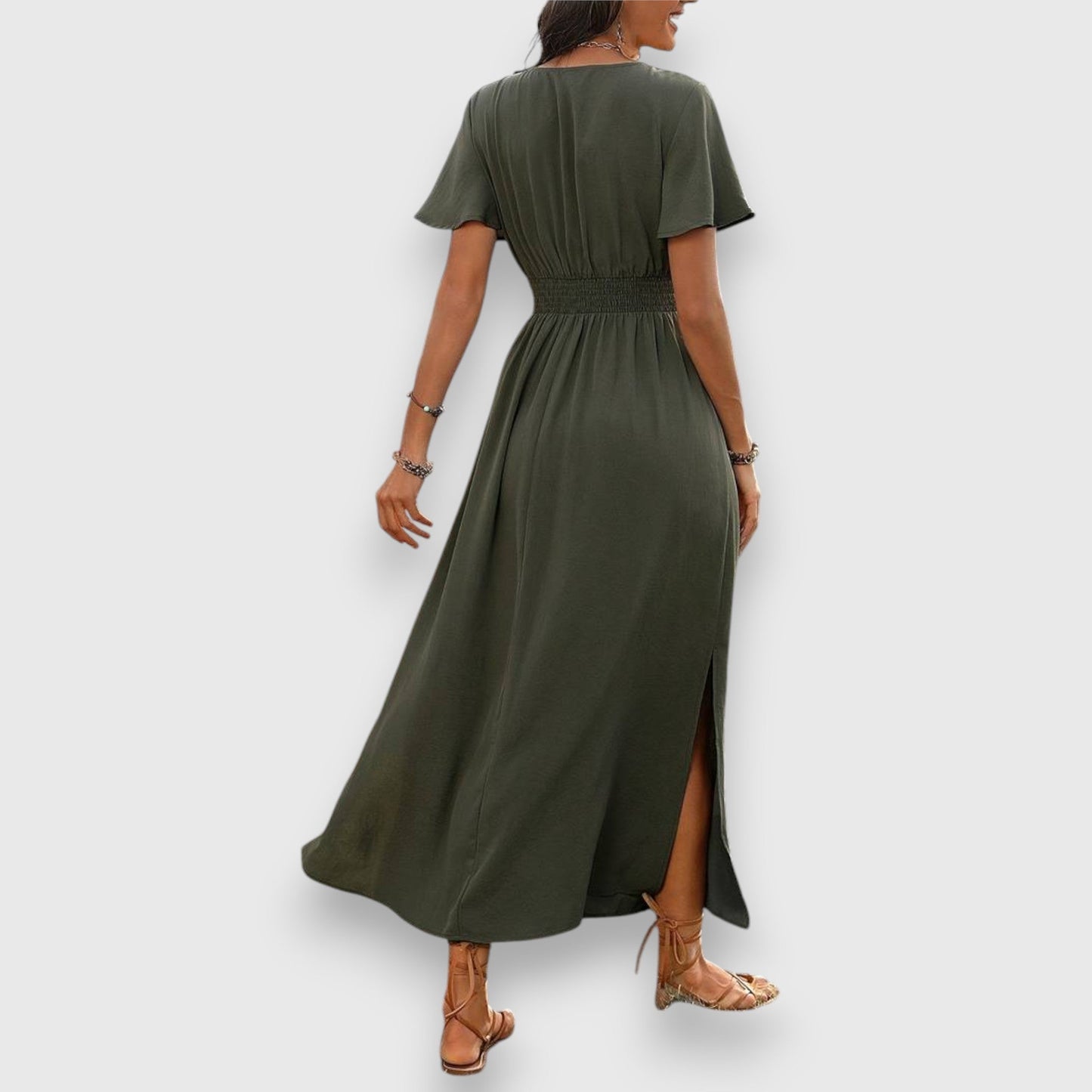 Elegant short-sleeve dress with Peter Pan collar