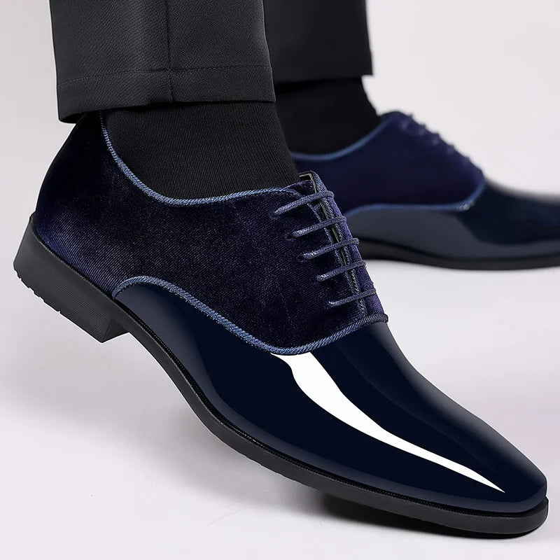Elegant patent leather shoes for men