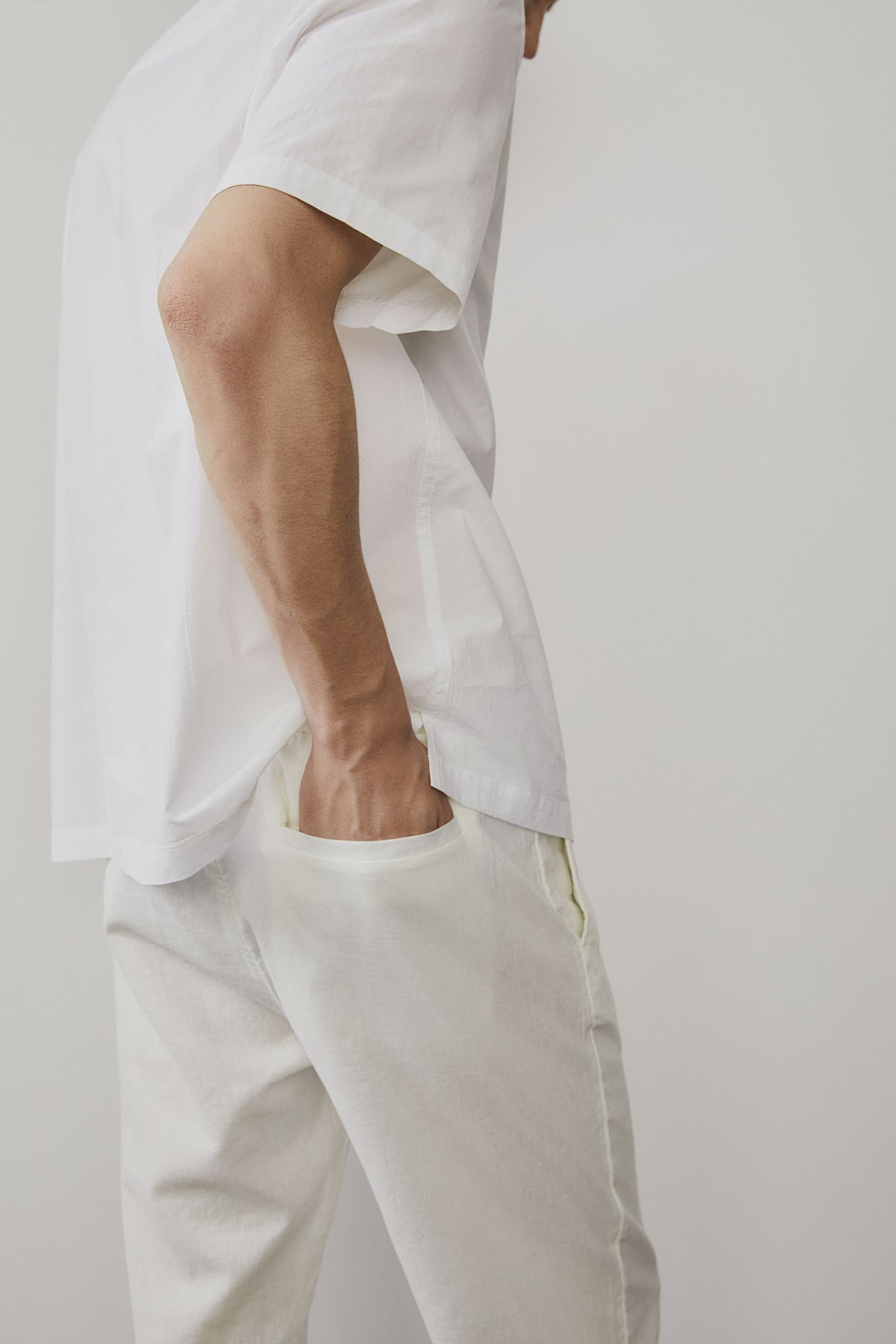 Elegante Leinenhose mit elastischem Bund und seitlichen Taschen