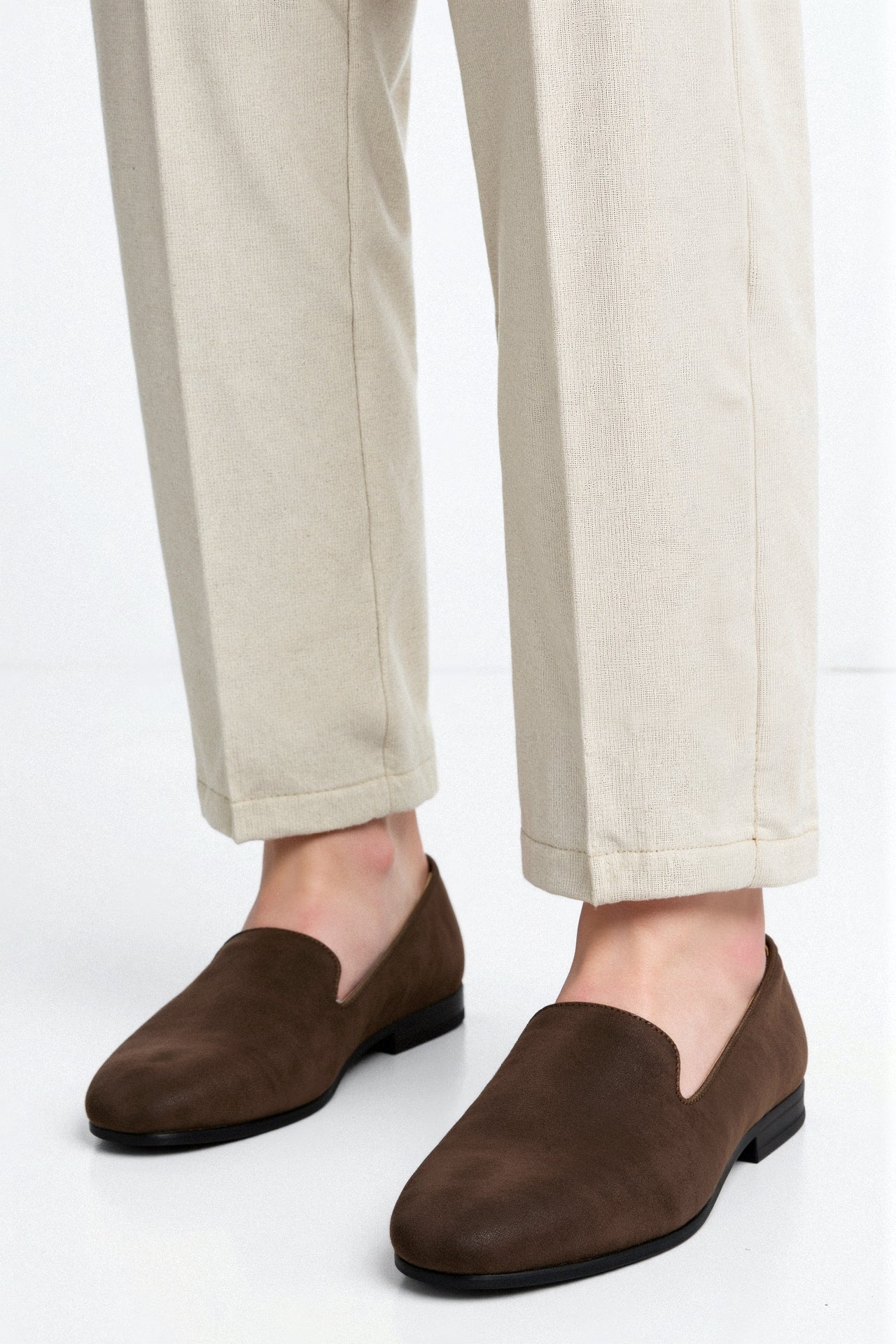 Elegante Slipper aus Wildleder