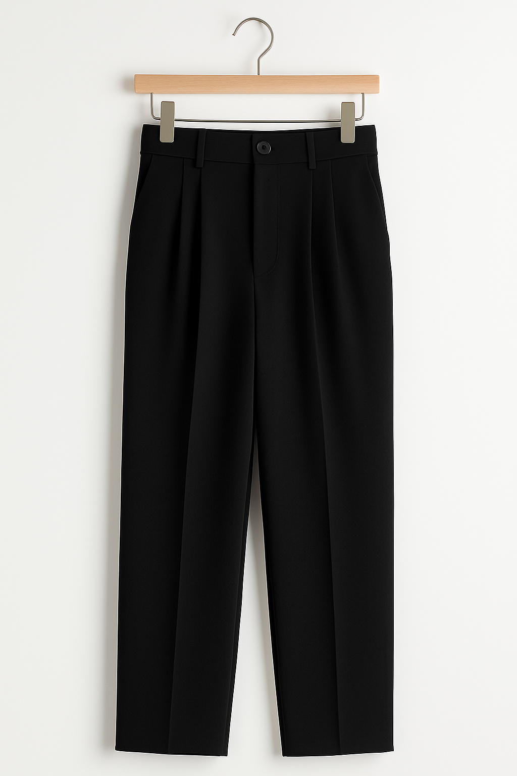 Elegant fabric trousers with pleats and wide leg