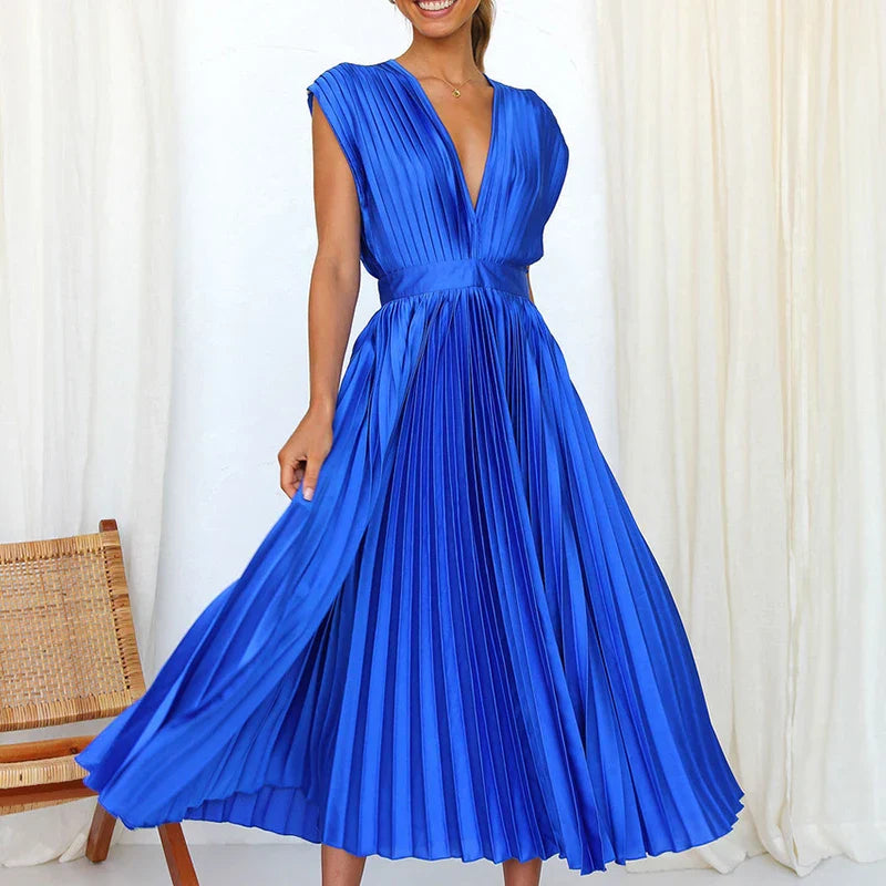 Elegant women's dress Hedwig with pleats and zipper