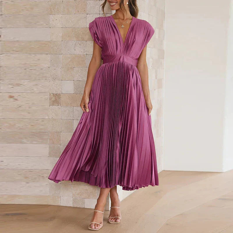 Elegant women's dress Hedwig with pleats and zipper