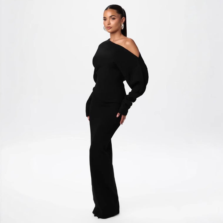 Elegant women's dress with long sleeves