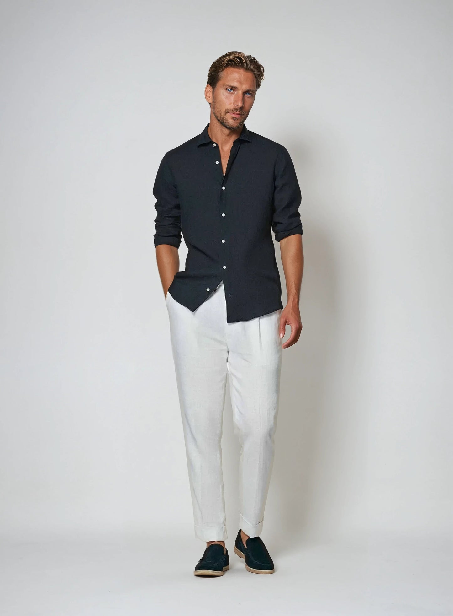 Elegantes Herrenhemd aus Leinen in Navy