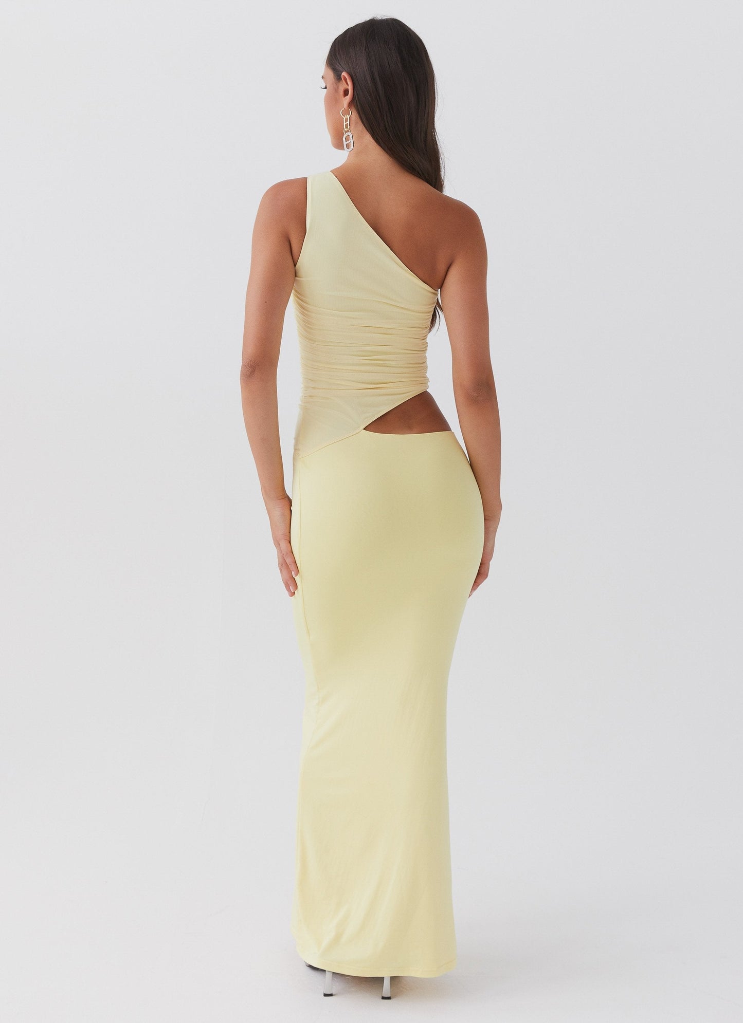 Elegantes Maxi-Kleid mit asymmetrischem Ausschnitt