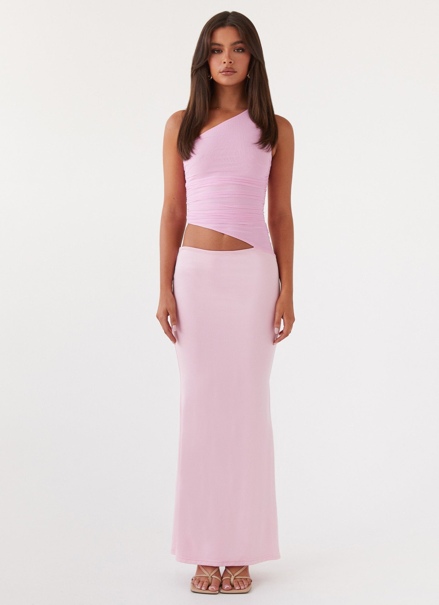 Elegantes Maxi-Kleid mit asymmetrischem Ausschnitt
