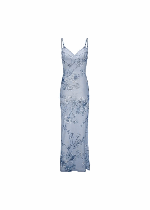 Elegant maxi dress with floral pattern
