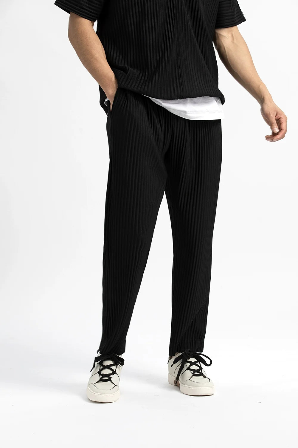 Faltende Herrenhose im Japanischen Stil