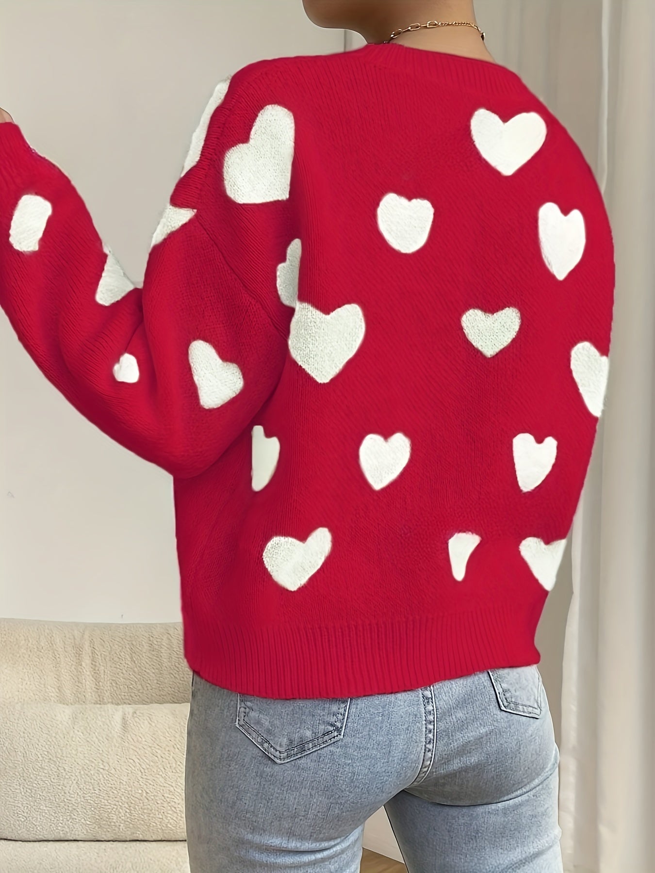 Gemütlicher Strickpullover mit Herzdesign