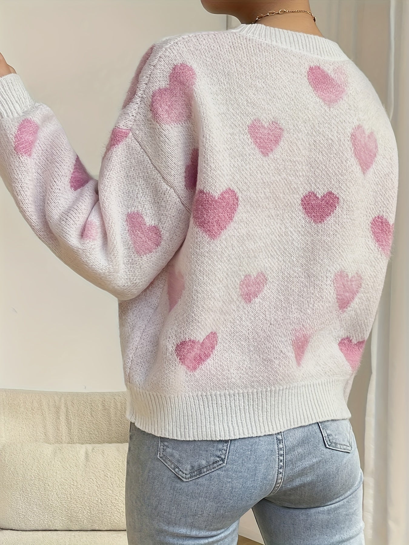 Gemütlicher Strickpullover mit Herzdesign