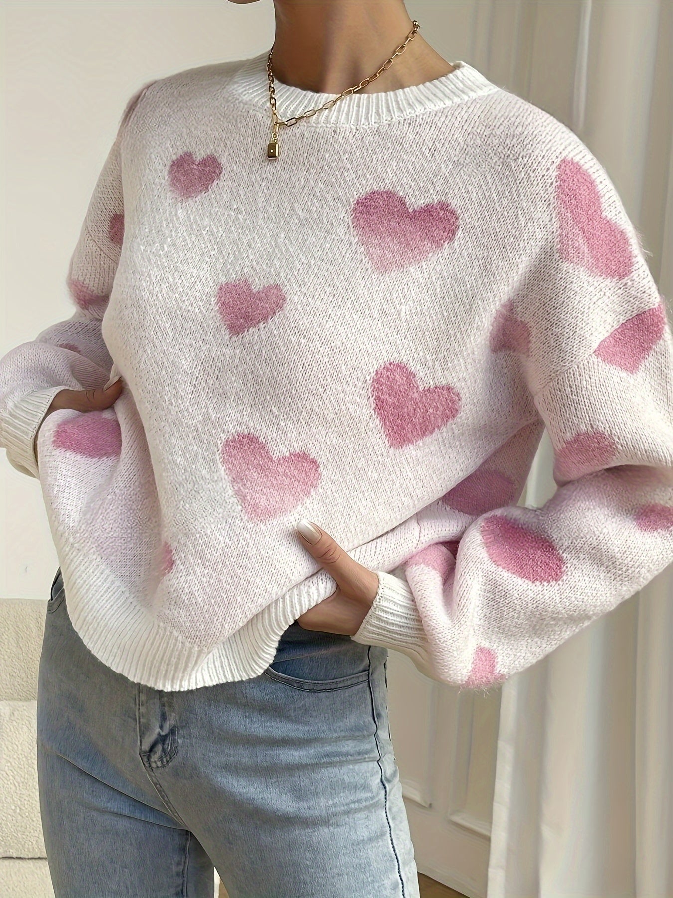 Gemütlicher Strickpullover mit Herzdesign