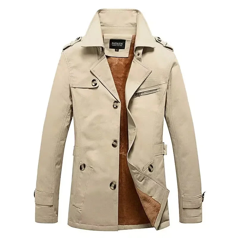 Men's coat with turn-down collar
