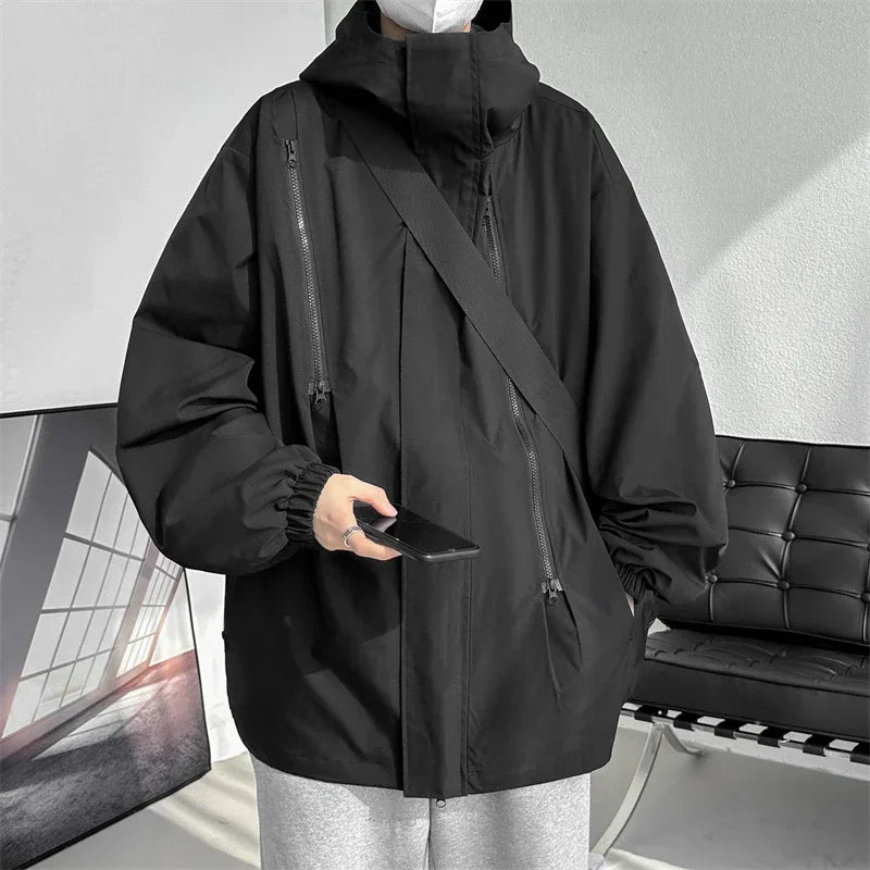 Wasserdichte Jacke mit Kapuze