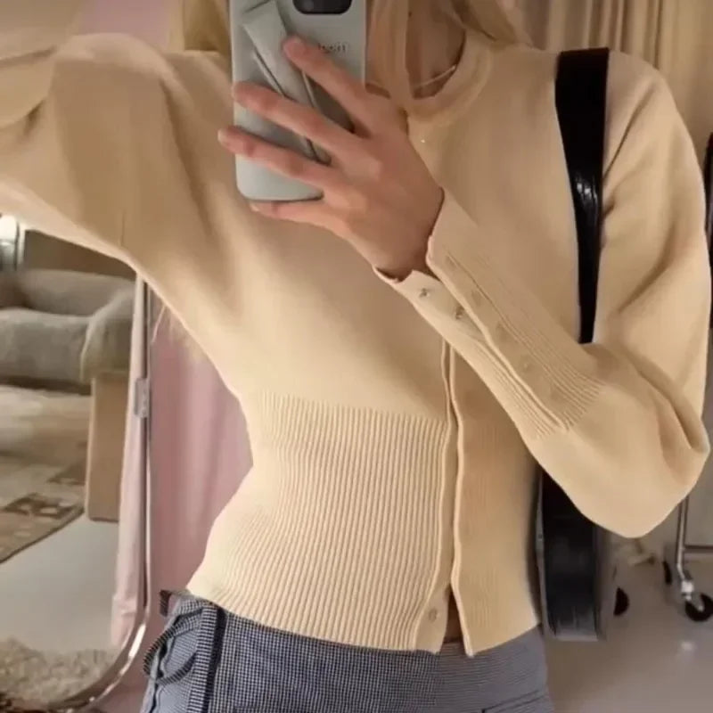 Hochtaillierte Strickjacke Damen mit Rundhalsausschnitt