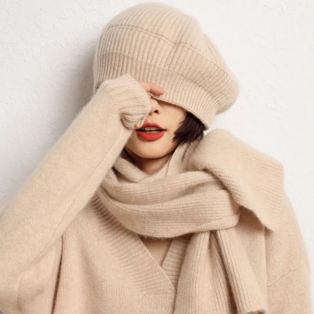 Cashmere beret for women