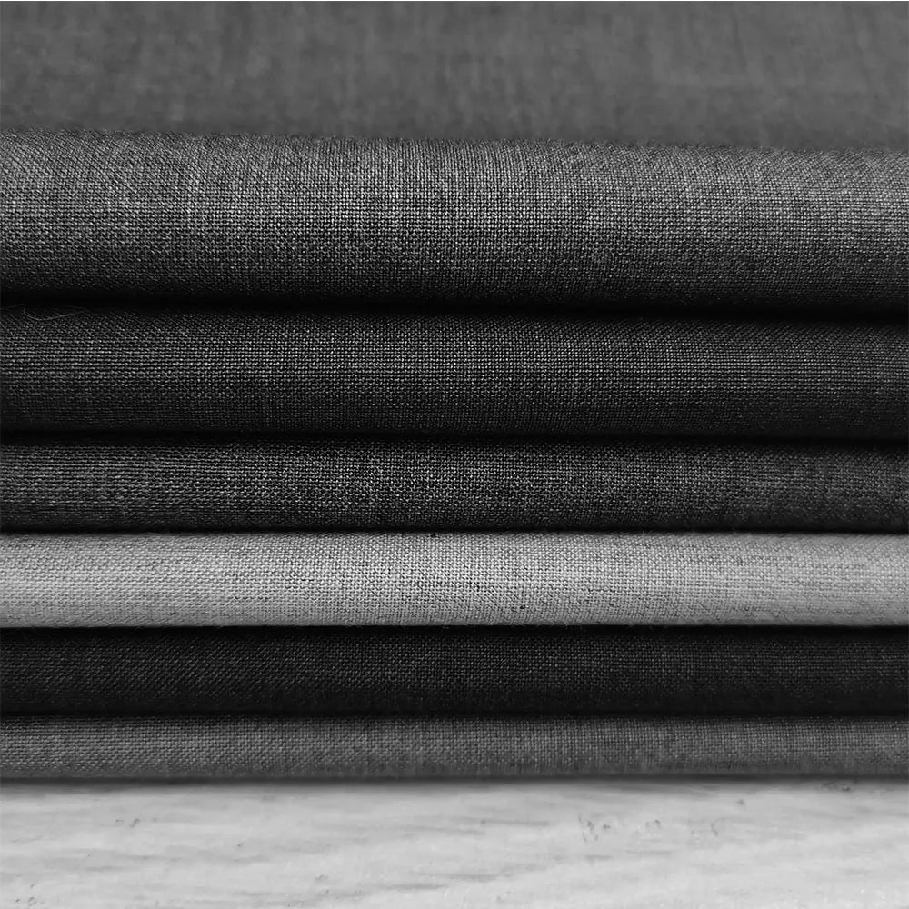 Klassischer Herrenanzug Hose und Weste für Hochzeiten und Business Events