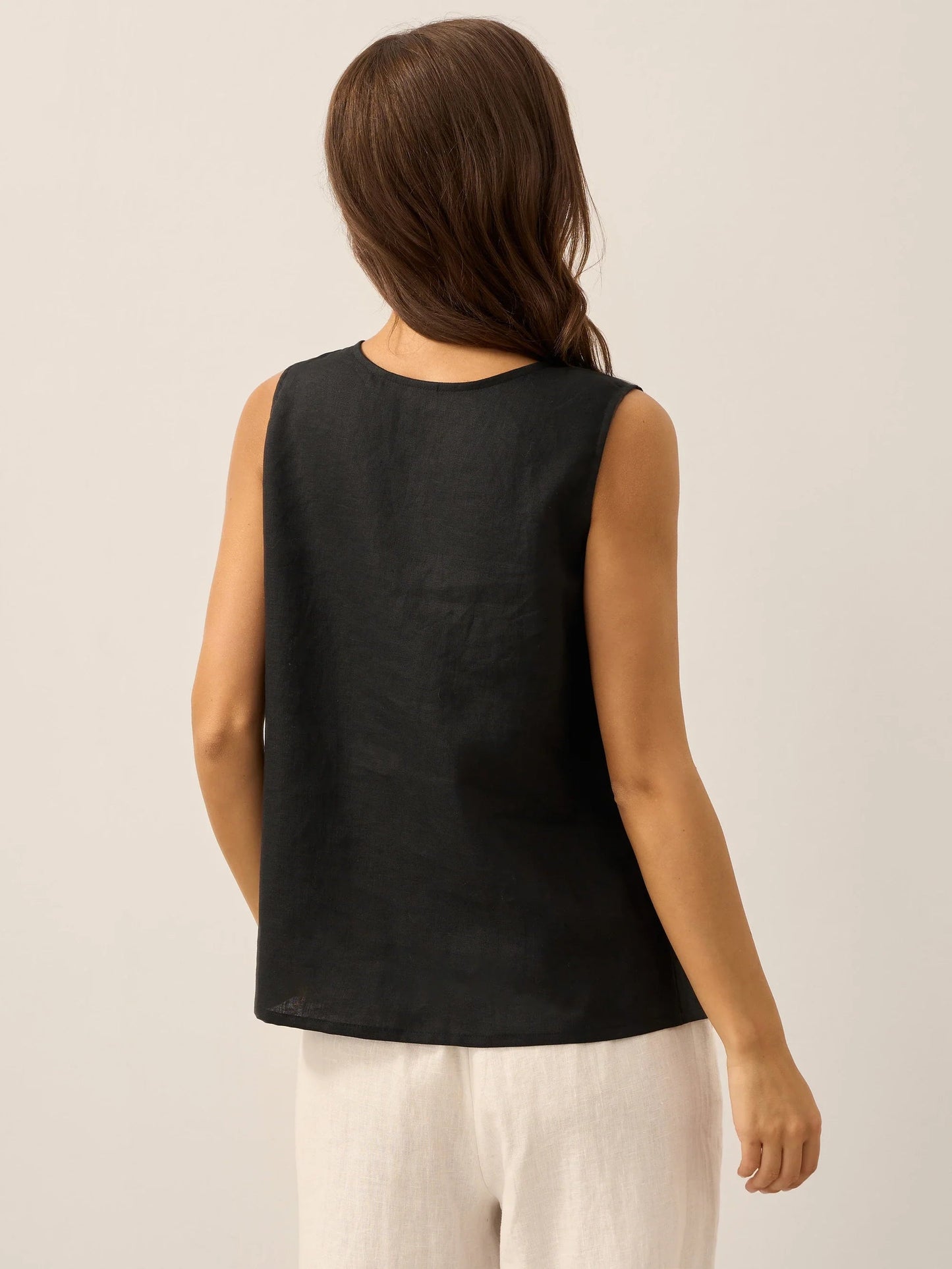 Leichte Damen Bluse aus Leinen mit Knöpfen