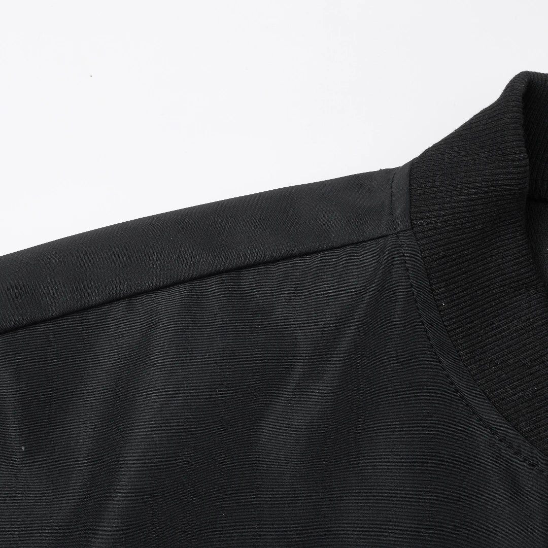 Leichte Baseballjacke