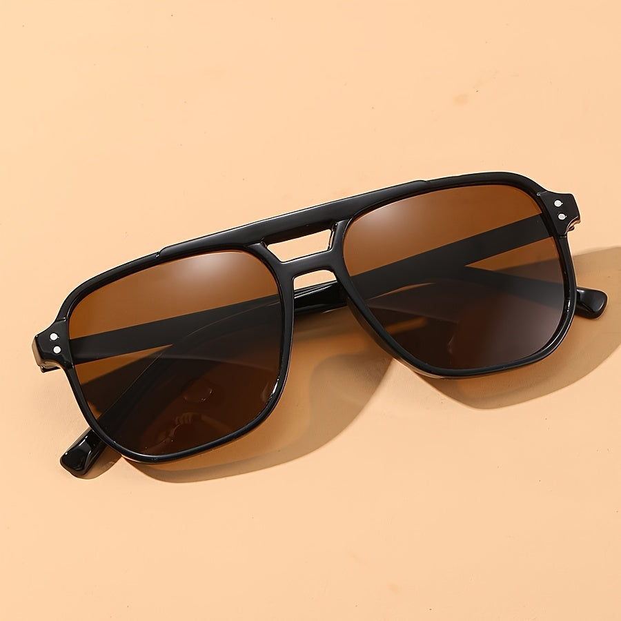 Moderne polygonale Sonnenbrille für Männer