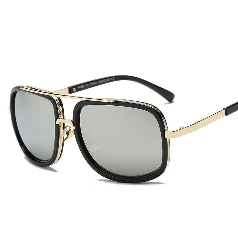 Fashionable men's sunglasses in vintage pilot style with UV400 protection