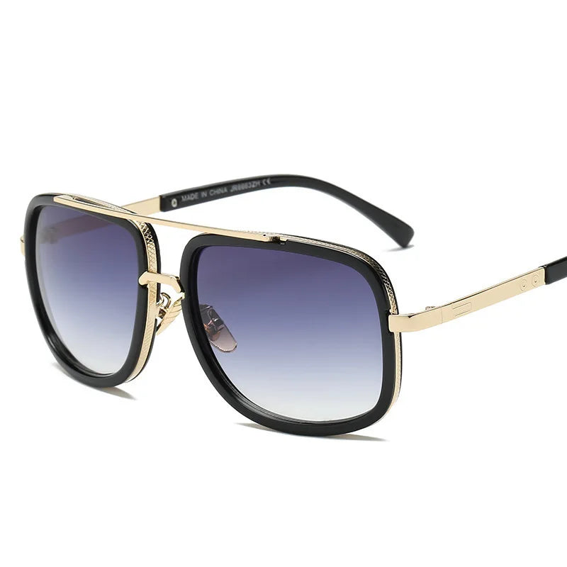Fashionable men's sunglasses in vintage pilot style with UV400 protection