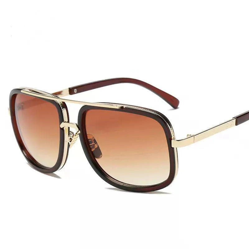 Fashionable men's sunglasses in vintage pilot style with UV400 protection