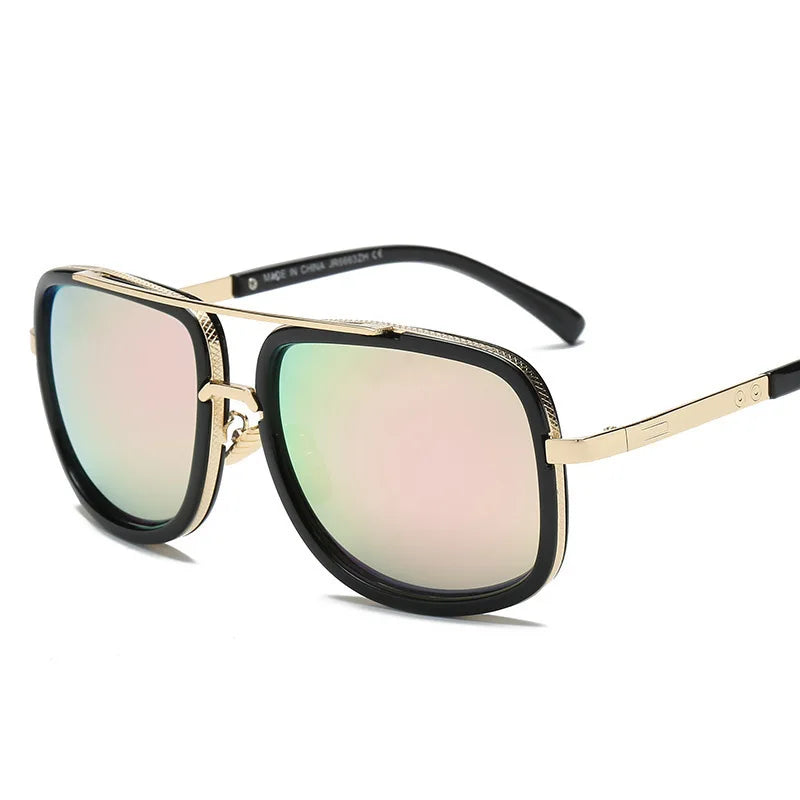 Fashionable men's sunglasses in vintage pilot style with UV400 protection